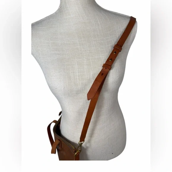 Madewell Zip Top Transport Crossbody - Picture 5 of 11